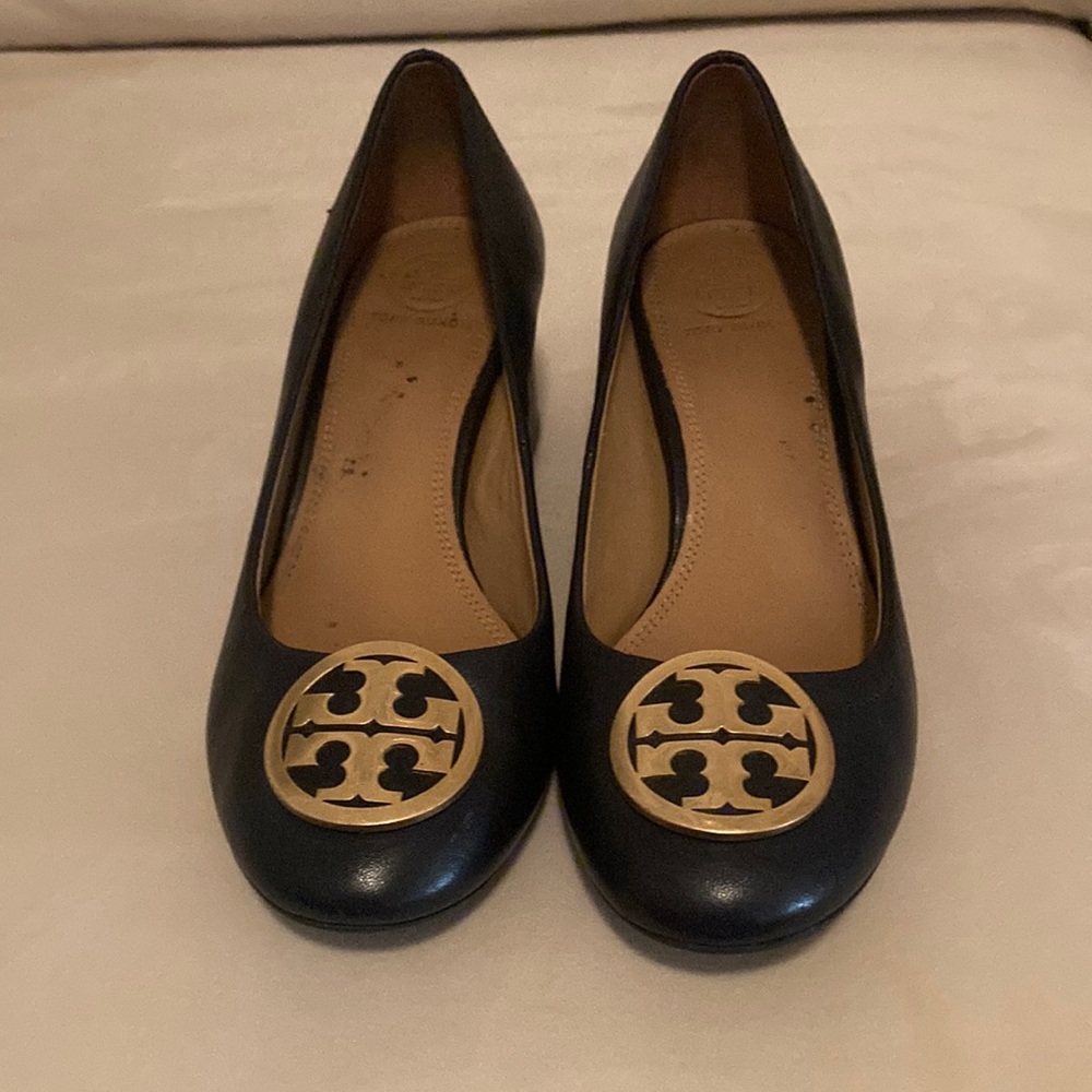 Tory Burch low heel pump, Only worn once inside, soles are like new. Navy